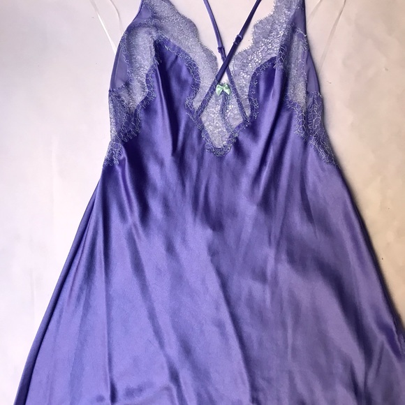 Victorias Secret Lavender Satin Robe and Satin & Lace Slip/Chemise - S -… - Picture 3 of 8